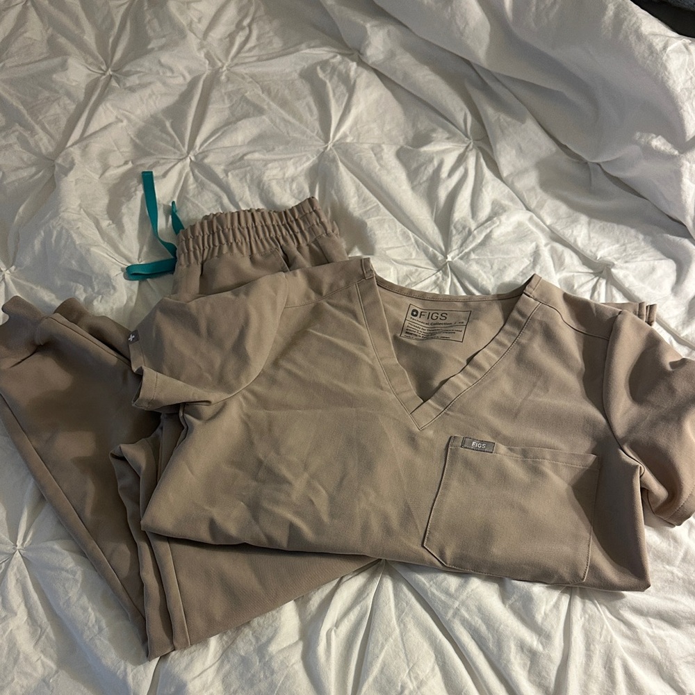 FIGS Taupe Scrub Set with Teal Accents